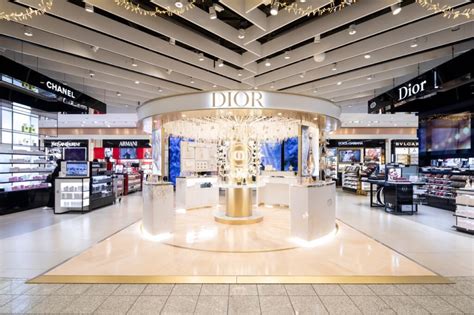 dior shops milan airport.